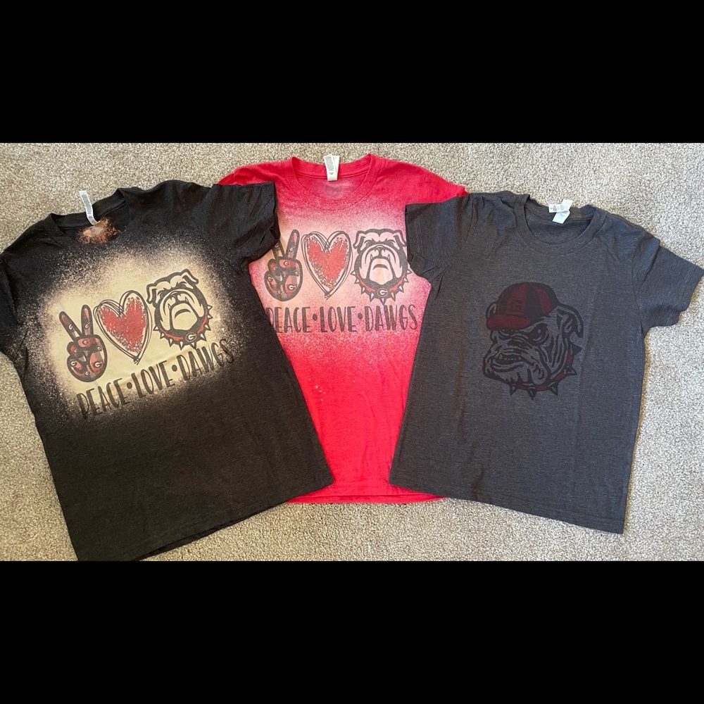 Peace Love Dawgs T-shirt